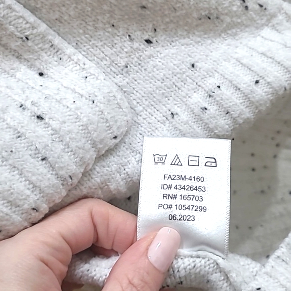 Madison Grey size Large speckled white boxy turtleneck pullover w/ real pockets - Picture 8 of 11